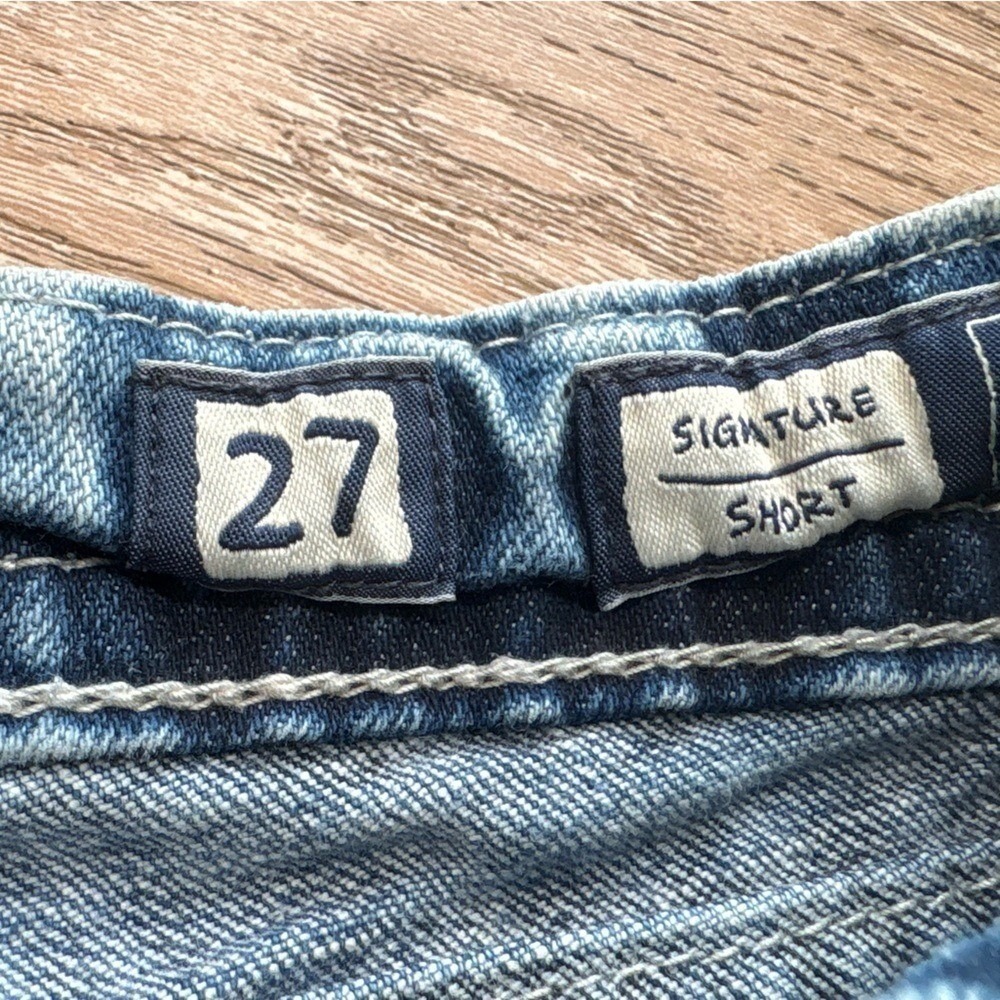 Miss Me Patriotic American Flag Distressed Cutoff Denim Shorts Size 27 - Picture 11 of 15